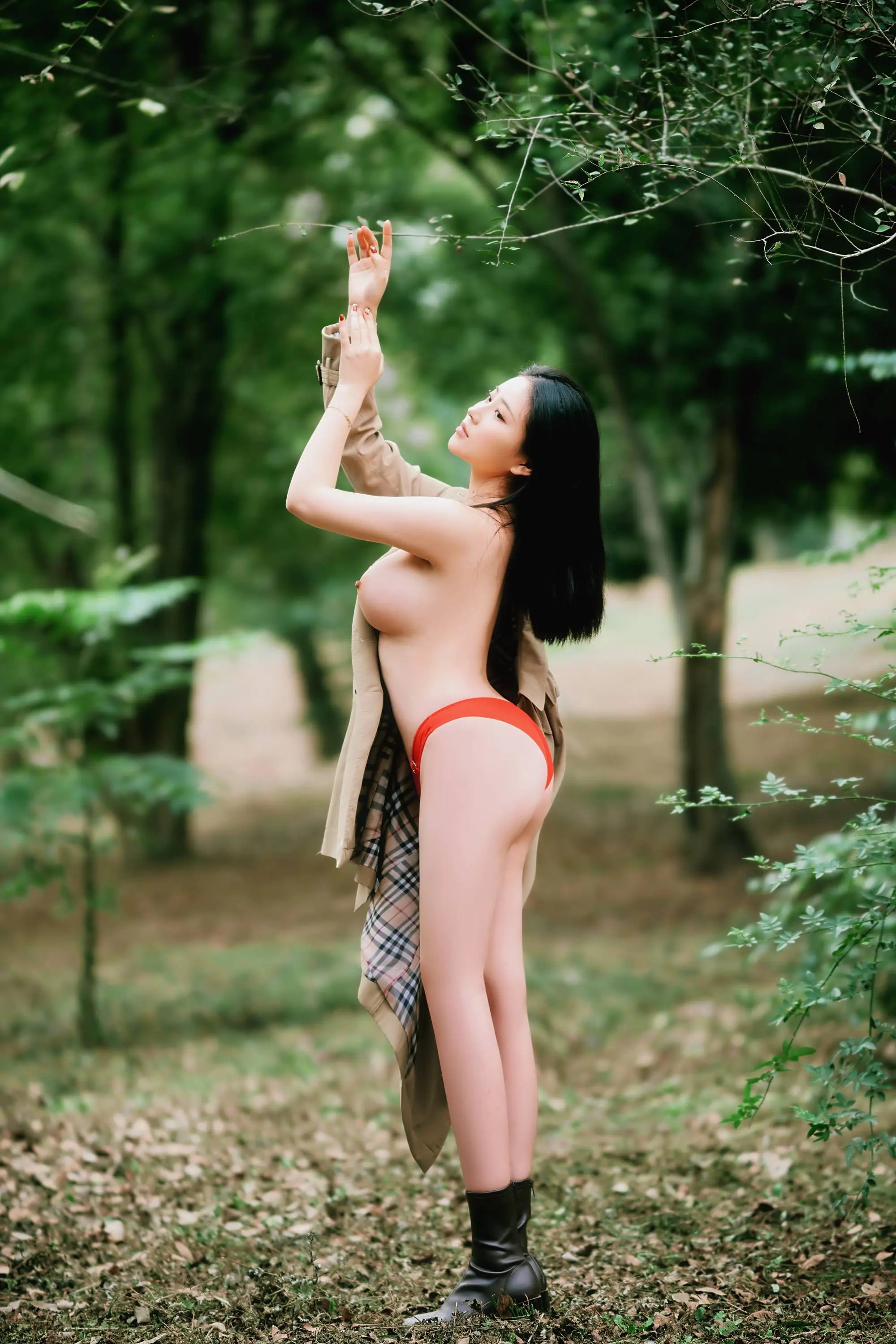 小樹林里風景好