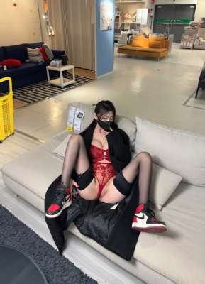 騷妻油亮的絲襪
