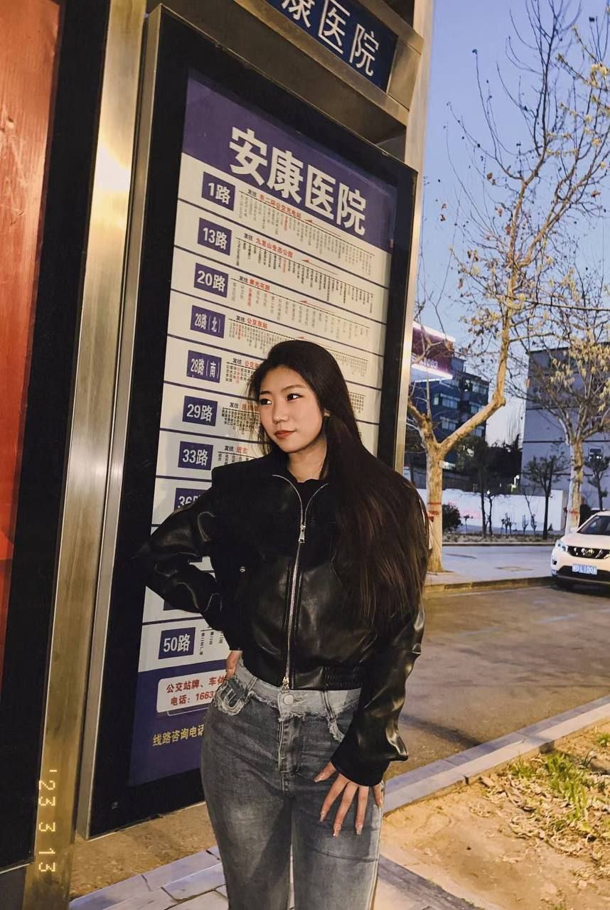 露臉美女 20231102