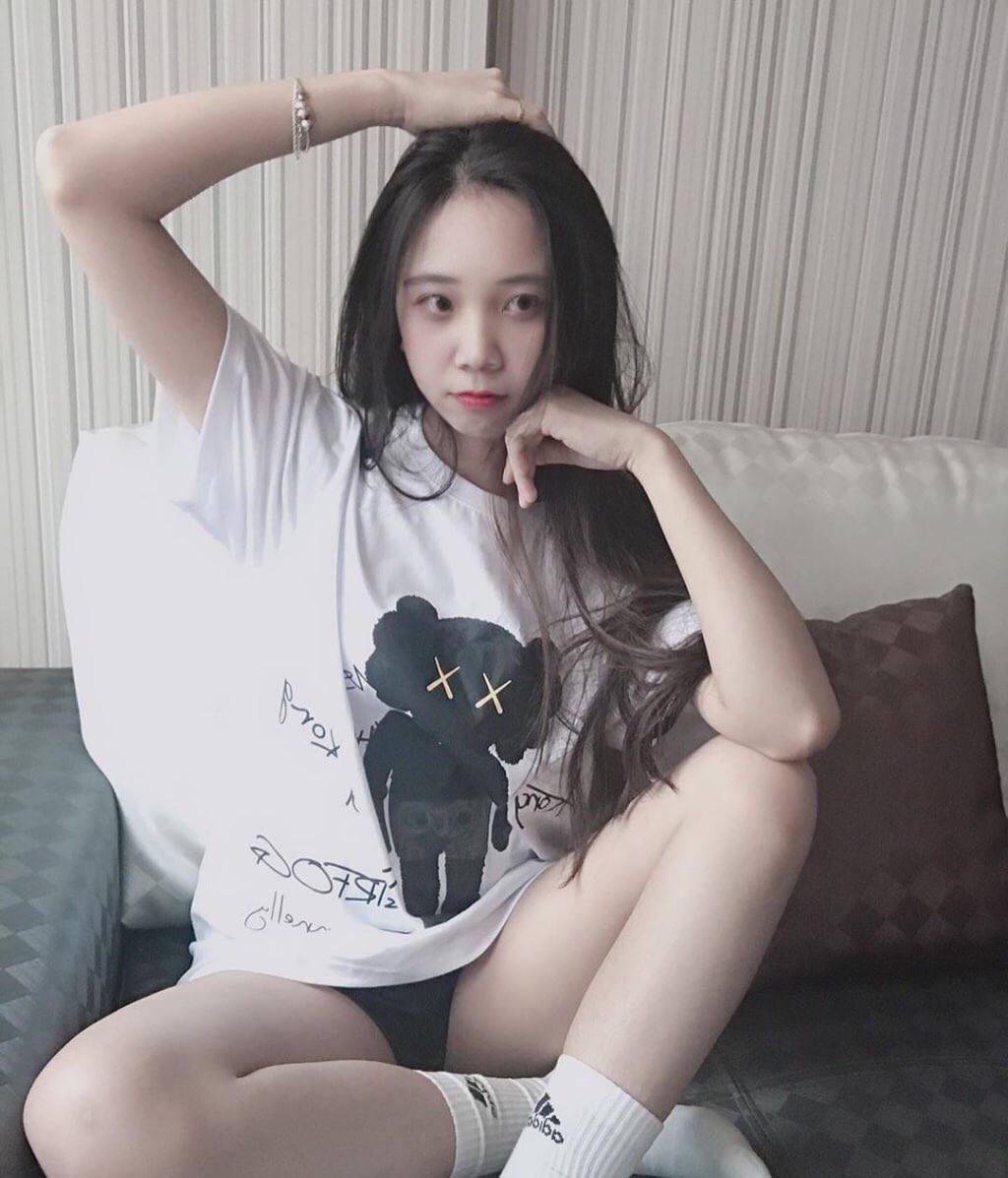 露臉美女 20231102