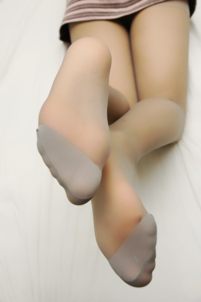 良家純純的絲襪 讓人有莫名的沖動