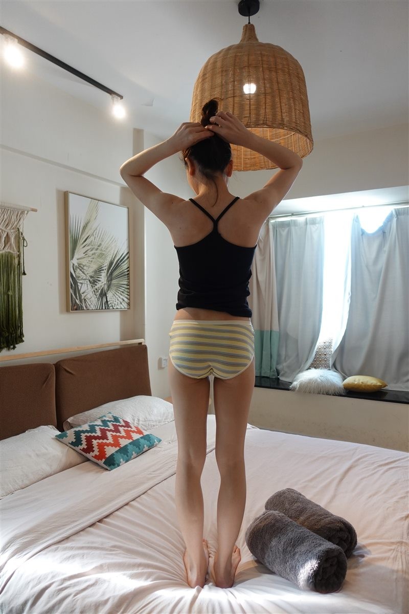 男人隨著年齡的增長，目光是向下移的