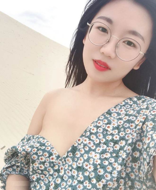 眼鏡妹