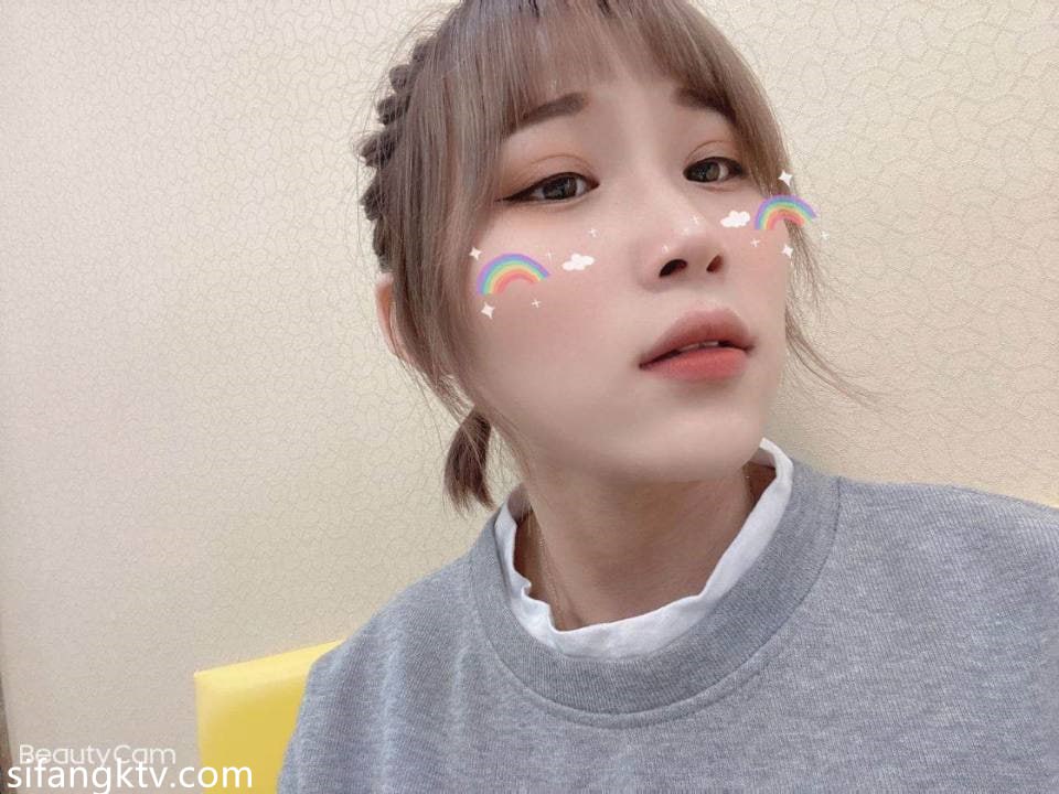 展示反差女和母狗，喜歡這感覺