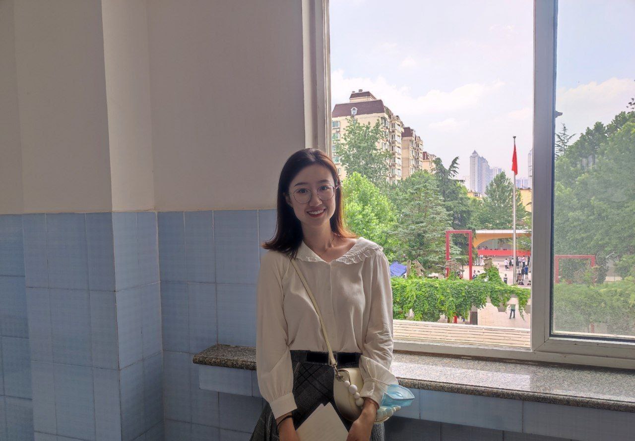 不怕反差婊有文化，就怕反差婊戴眼鏡[118P]