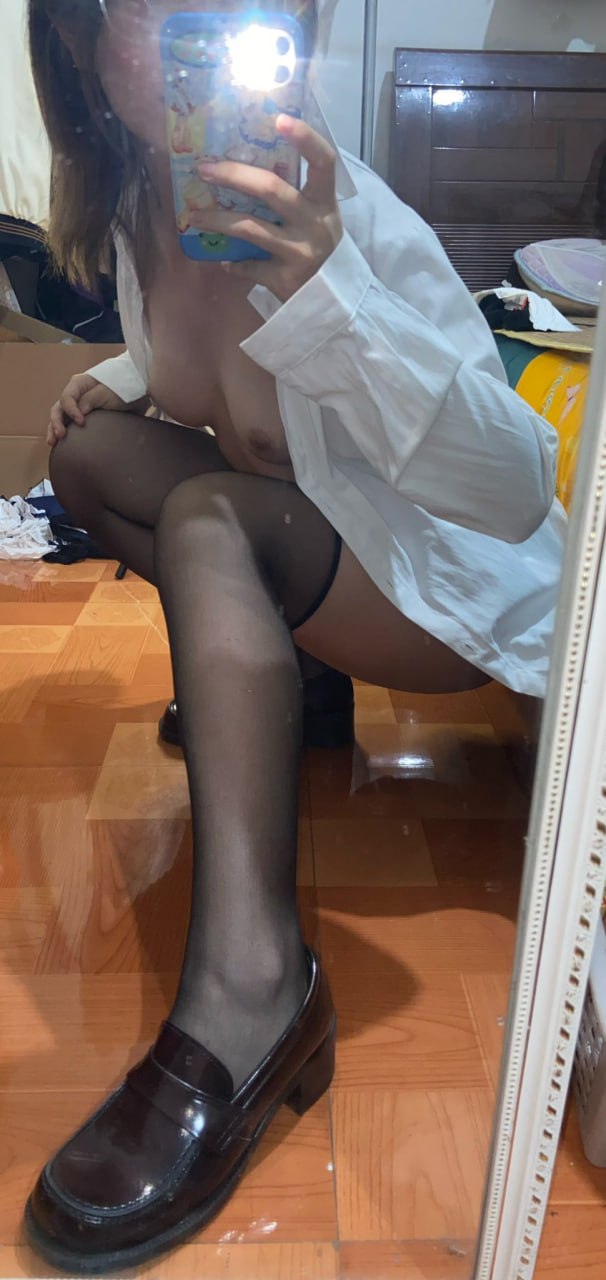 不怕反差婊有文化，就怕反差婊戴眼鏡[118P]
