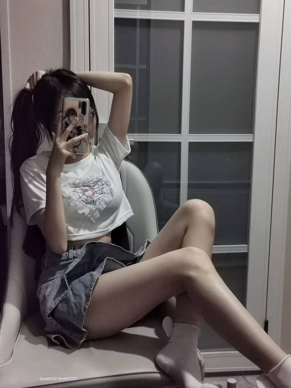 不怕反差婊有文化，就怕反差婊戴眼鏡[118P]