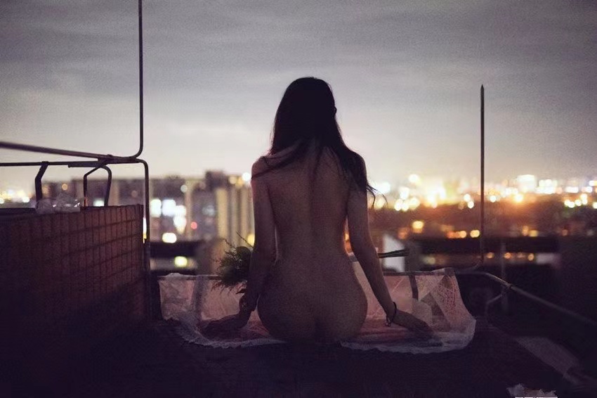 露出 人前的騷才是真的騷[80P]