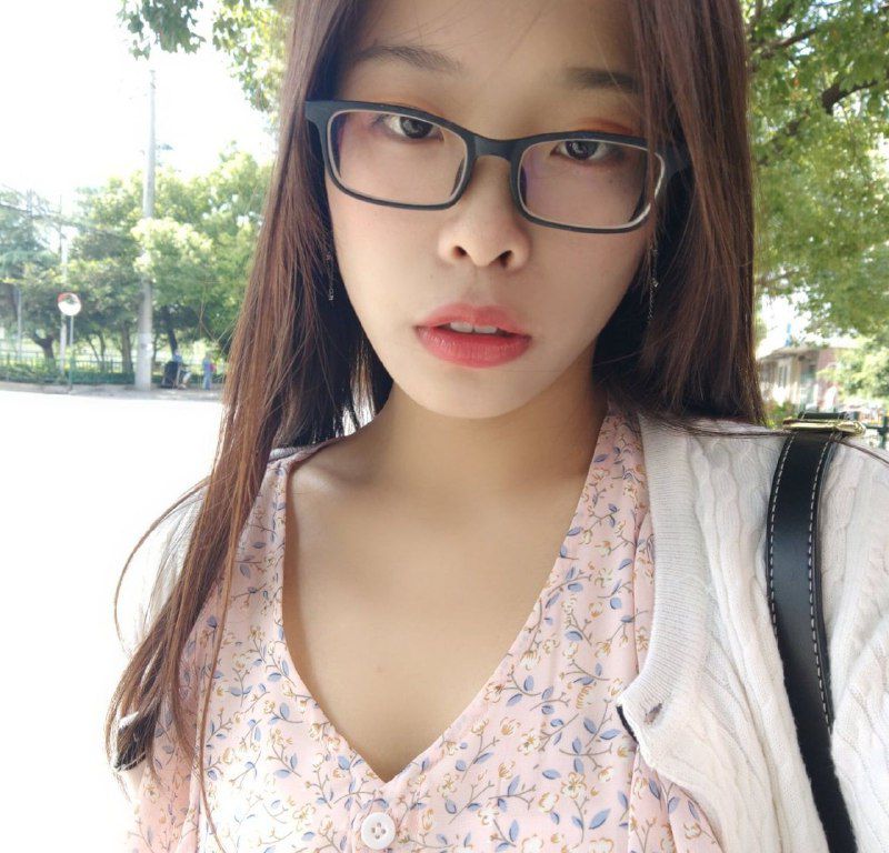 怕反差婊有文化，就怕反差婊戴眼鏡