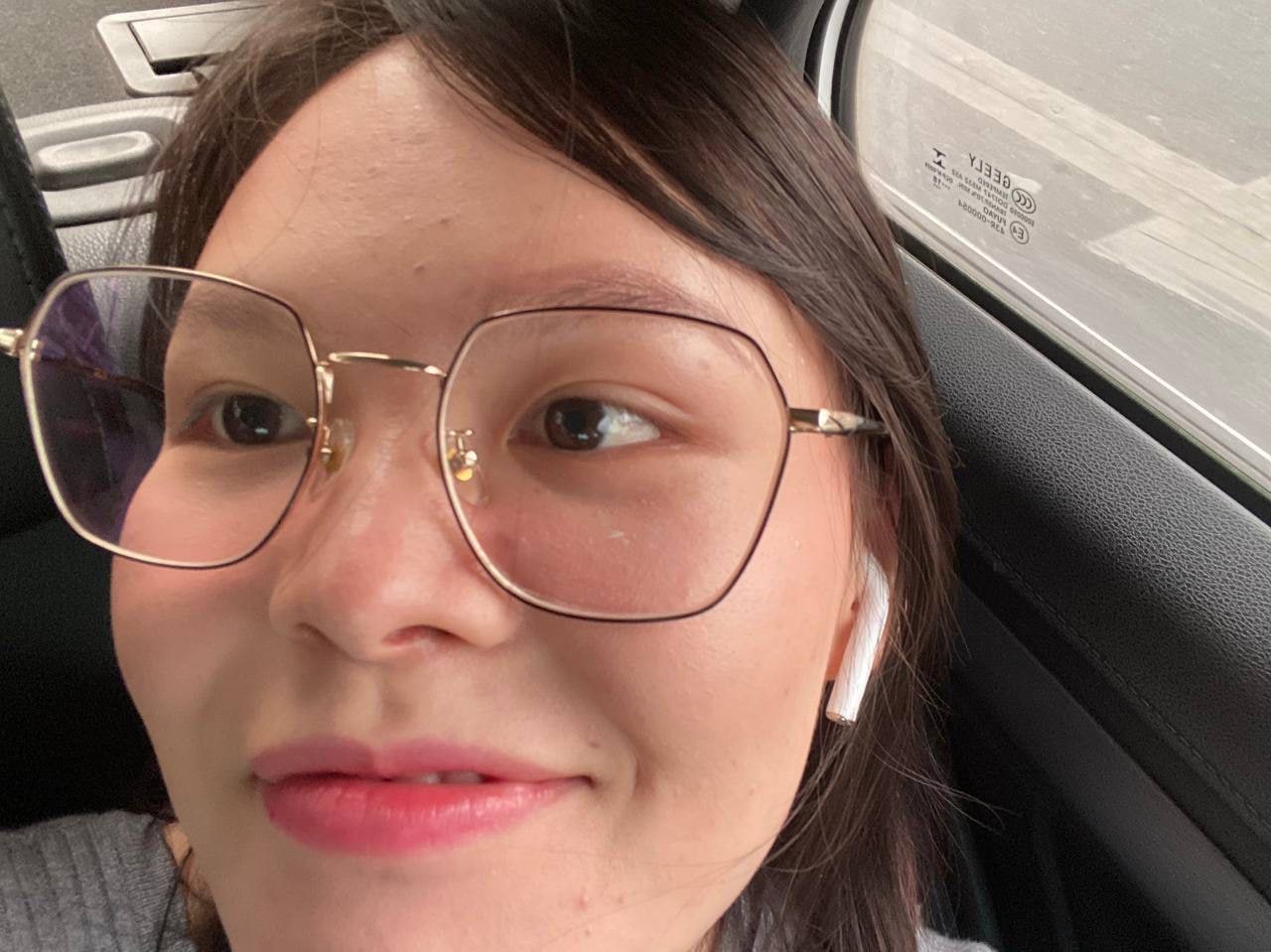 怕反差婊有文化，就怕反差婊戴眼鏡
