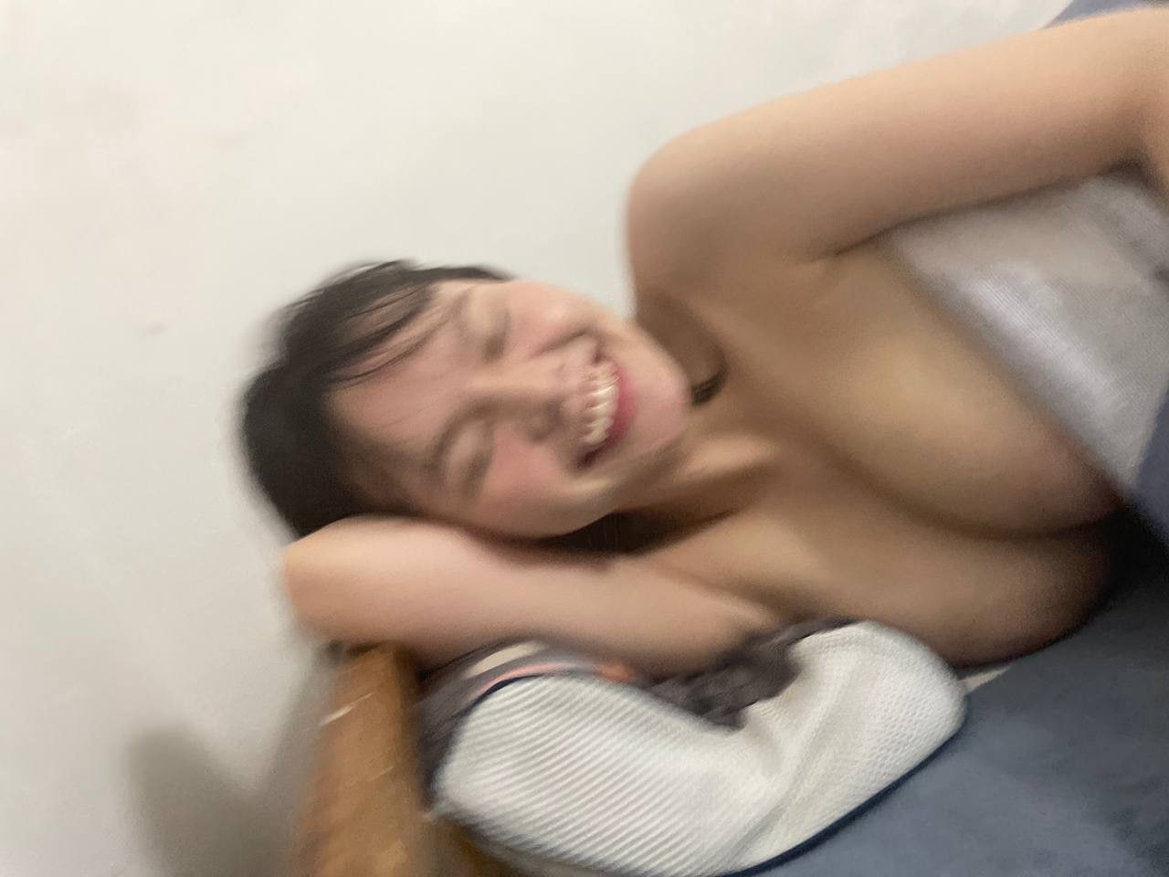 怕反差婊有文化，就怕反差婊戴眼鏡
