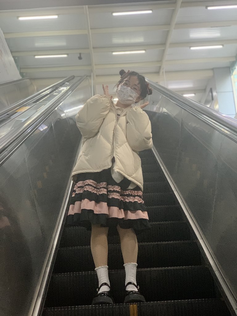 怕反差婊有文化，就怕反差婊戴眼鏡