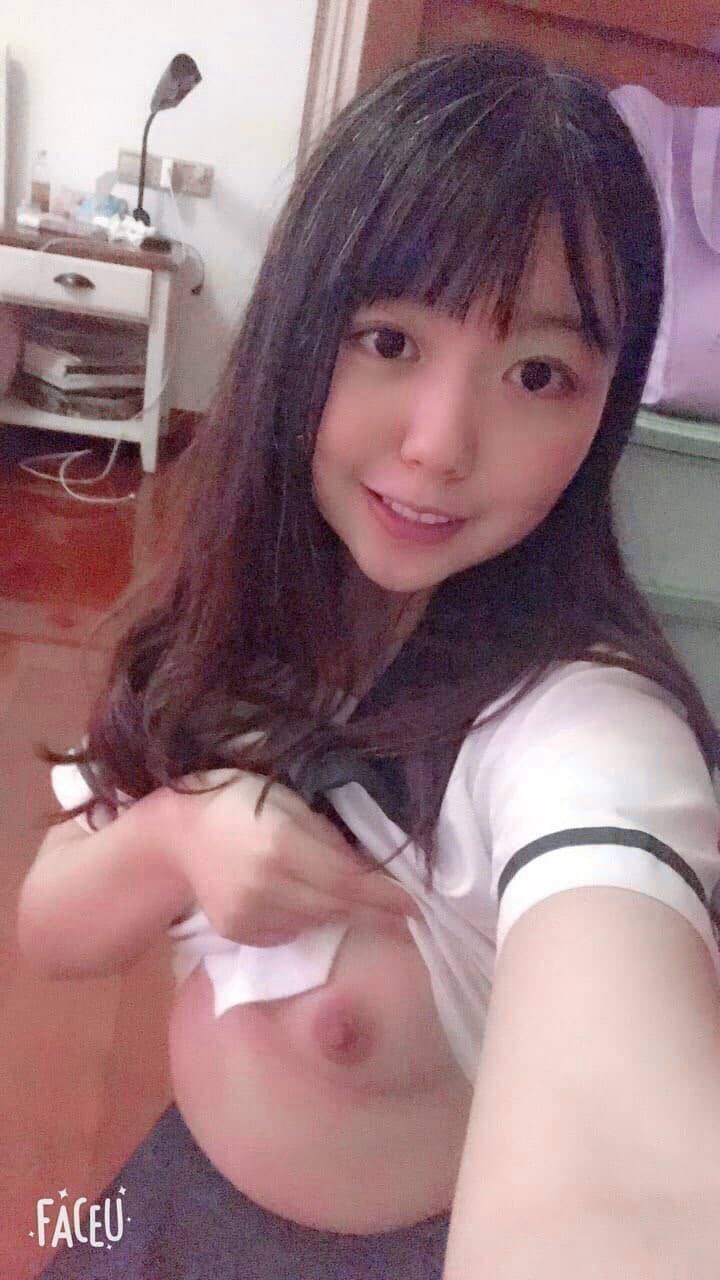 不怕反差婊有文化，就怕反差婊戴眼鏡 [118P]