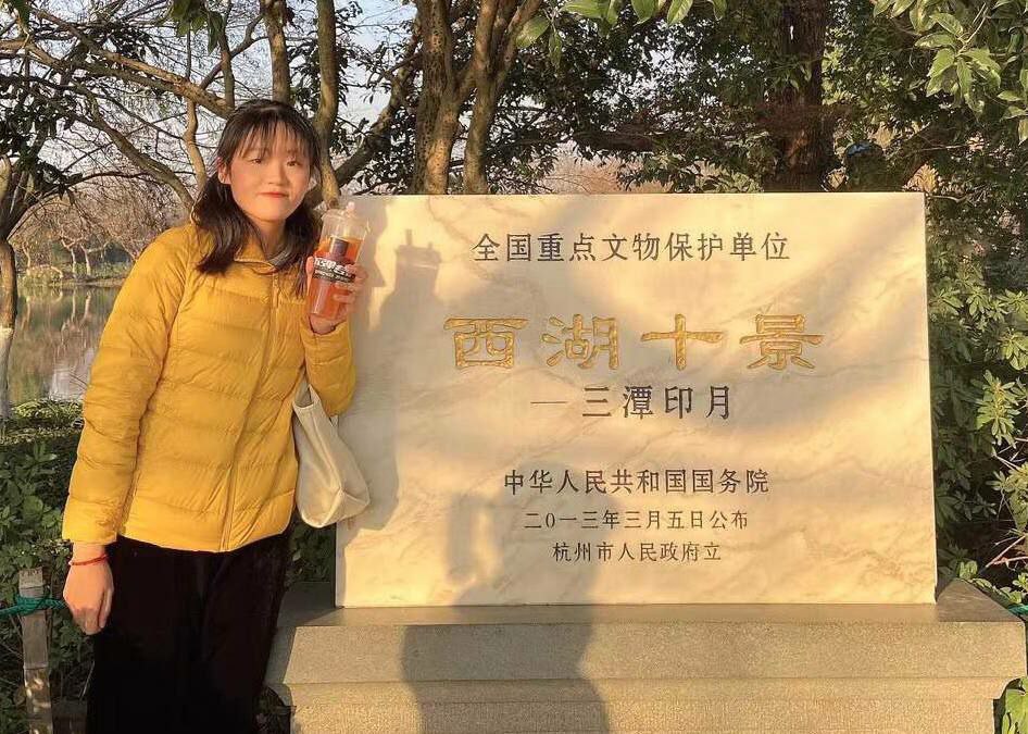 不怕反差婊有文化，就怕反差婊戴眼鏡 [118P]