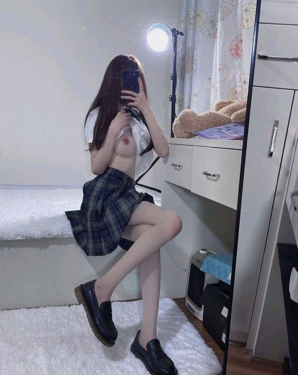 胸器逼人的大胸美女們性感內衣噴血大比拼[33P]