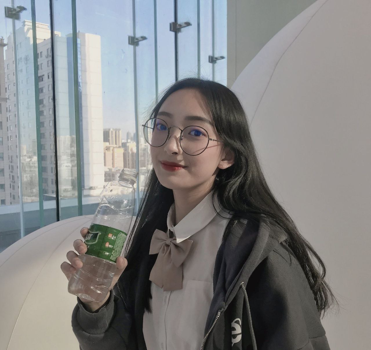 胸器逼人的大胸美女們性感內衣噴血大比拼[33P]