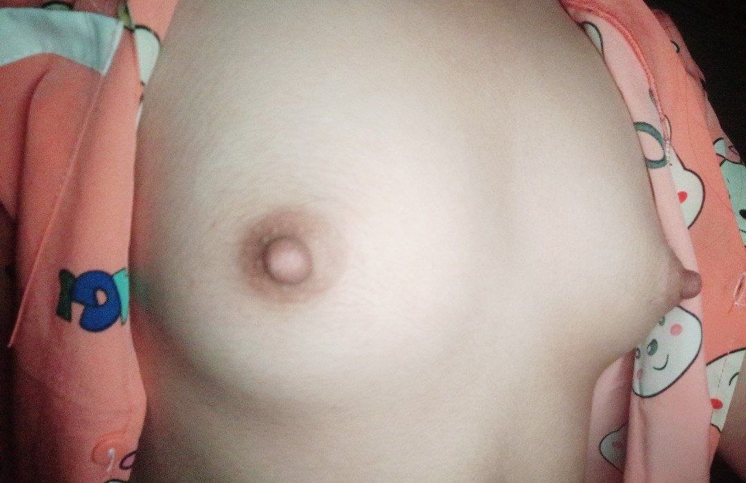 胸器逼人的大胸美女們性感內衣噴血大比拼[33P]