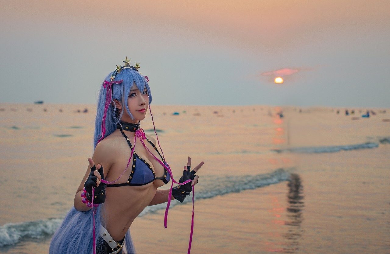 海邊比基尼