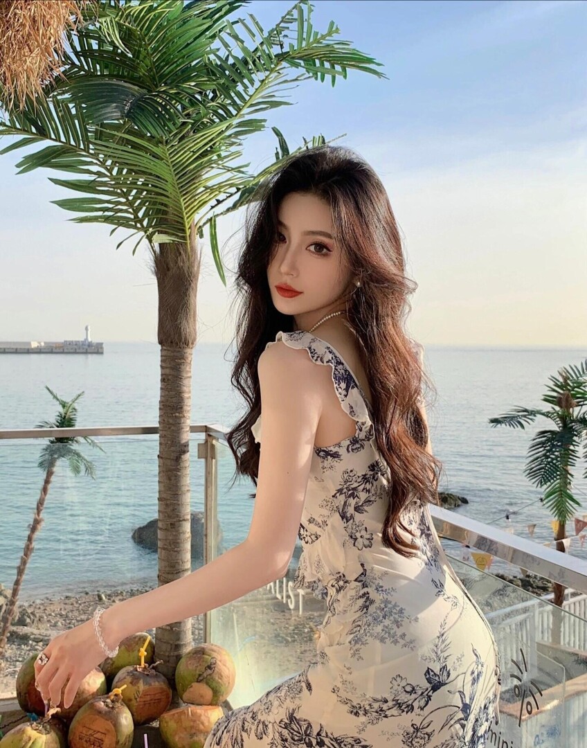 姹紫嫣紅千姿百態妖嬈多姿都沒有我馬凡舒誘人