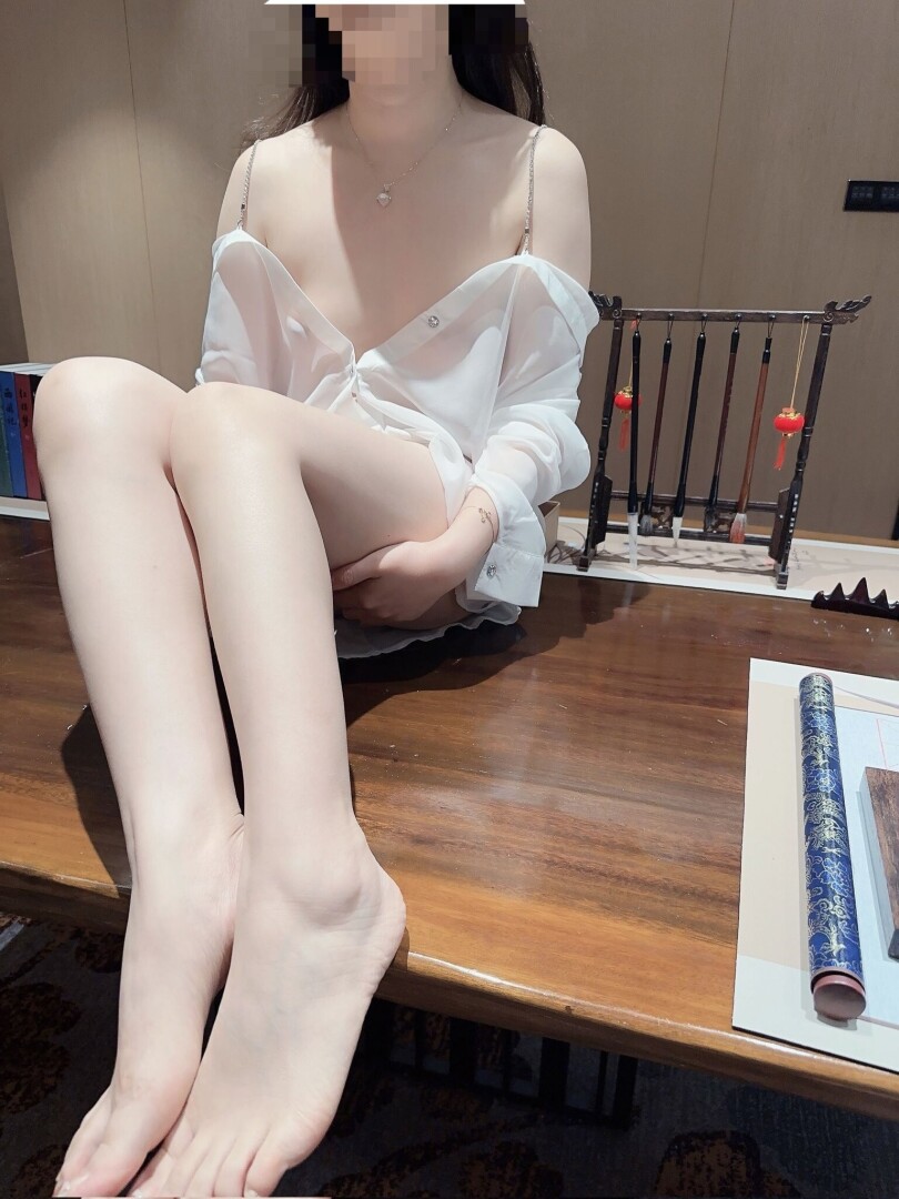 姹紫嫣紅千姿百態妖嬈多姿都沒有我馬凡舒誘人