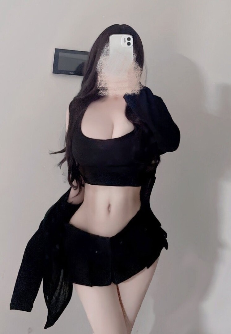 姹紫嫣紅千姿百態妖嬈多姿都沒有我馬凡舒誘人