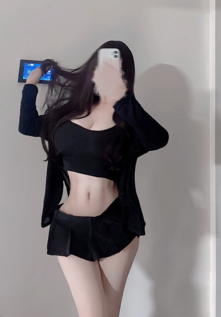姹紫嫣紅千姿百態妖嬈多姿都沒有我馬凡舒誘人