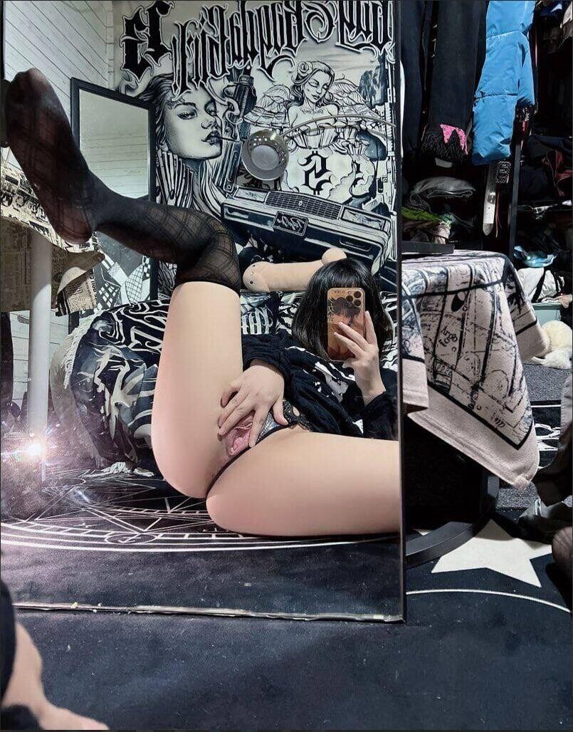 那些女孩的嫩逼? [100P]