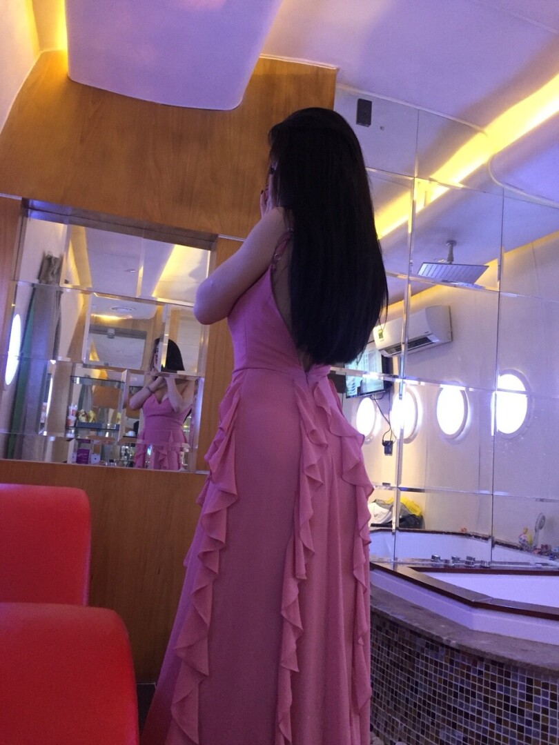 當美女為你轉身