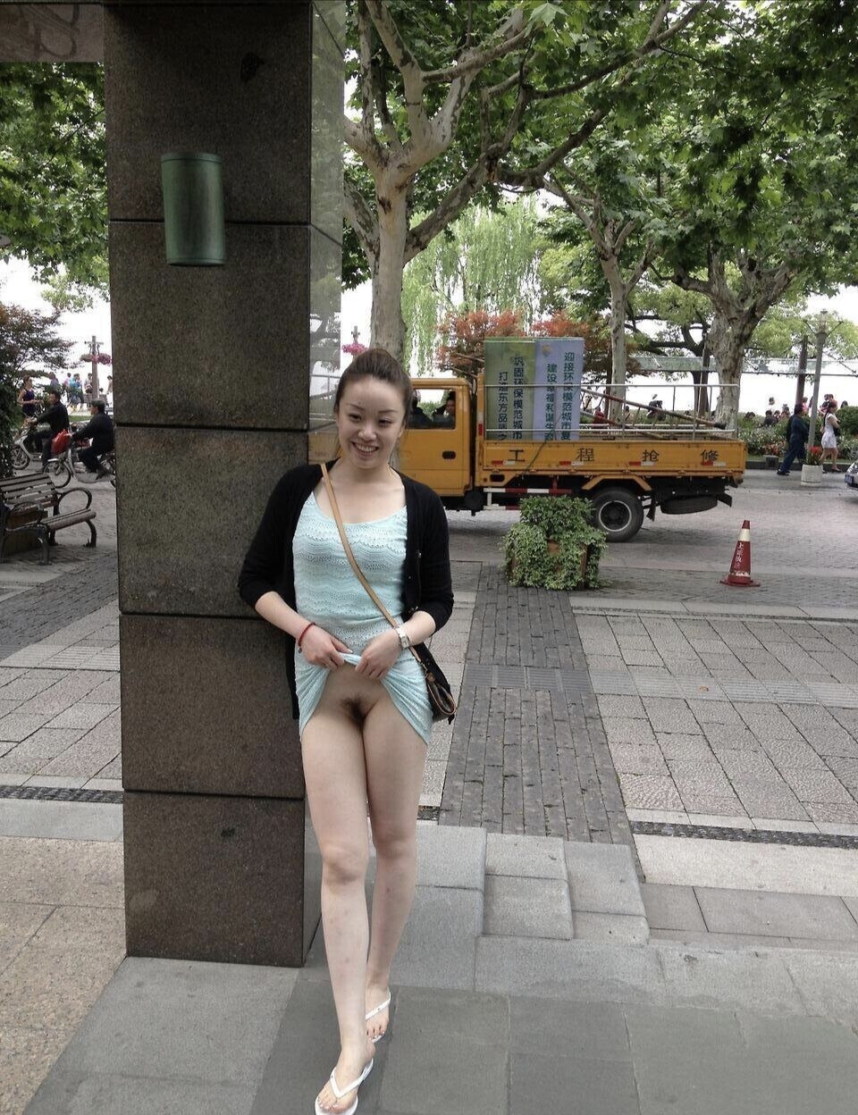 露臉騷妹子來了[98P]