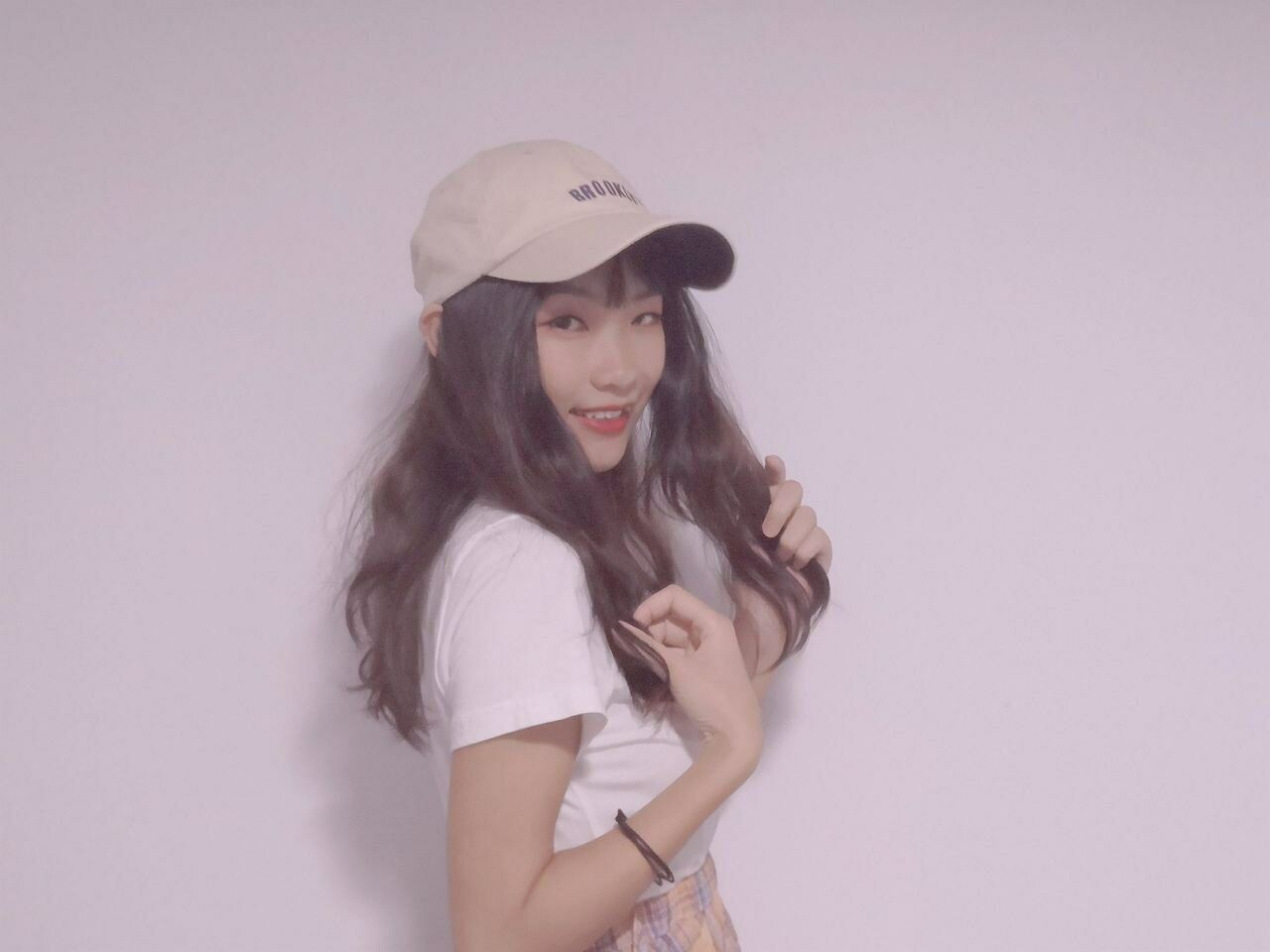 露臉騷妹子來了[98P]