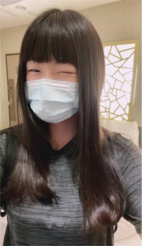 清純外表的反差女孩[25P]