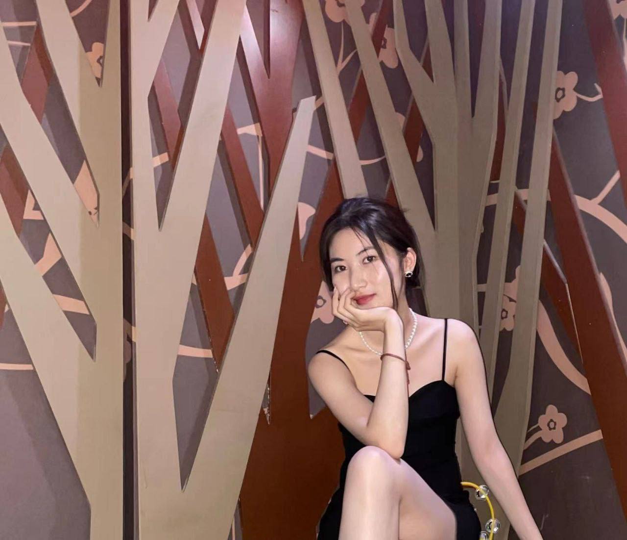 這種尤物女友外表清純，內心發騷