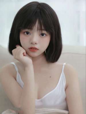 清純短發妹子 [11P]