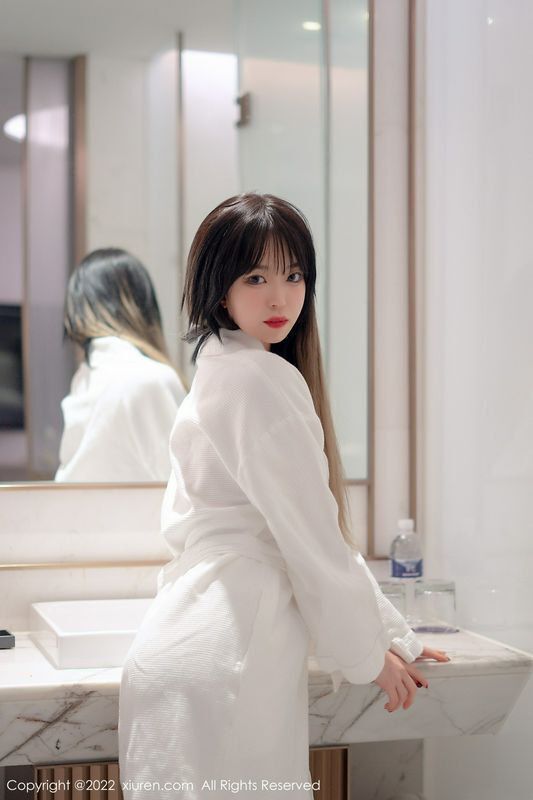 奶瓶. 完整版無水印寫真