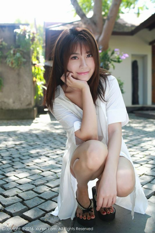 許諾Sabrina性感寫真