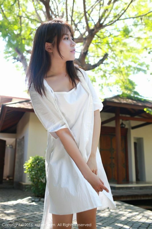 許諾Sabrina性感寫真