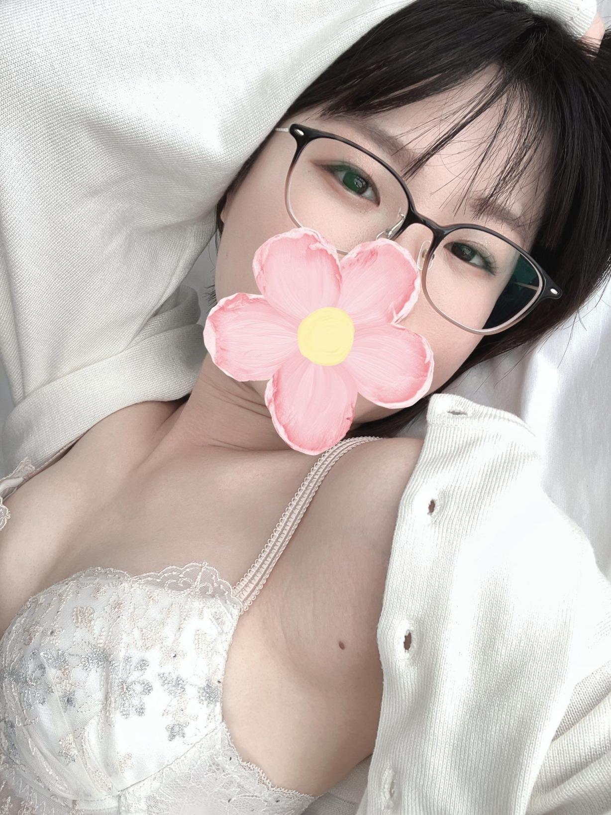 日式女孩不愛穿內(nèi)衣