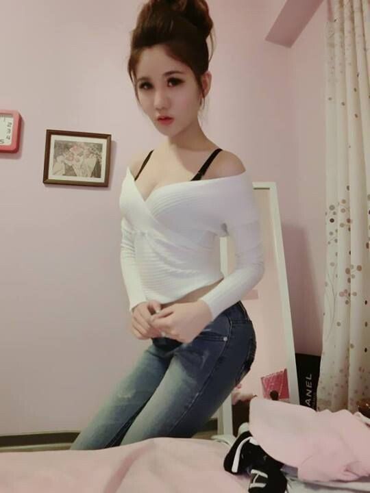 風(fēng)騷的妹子氣質(zhì)更加迷人