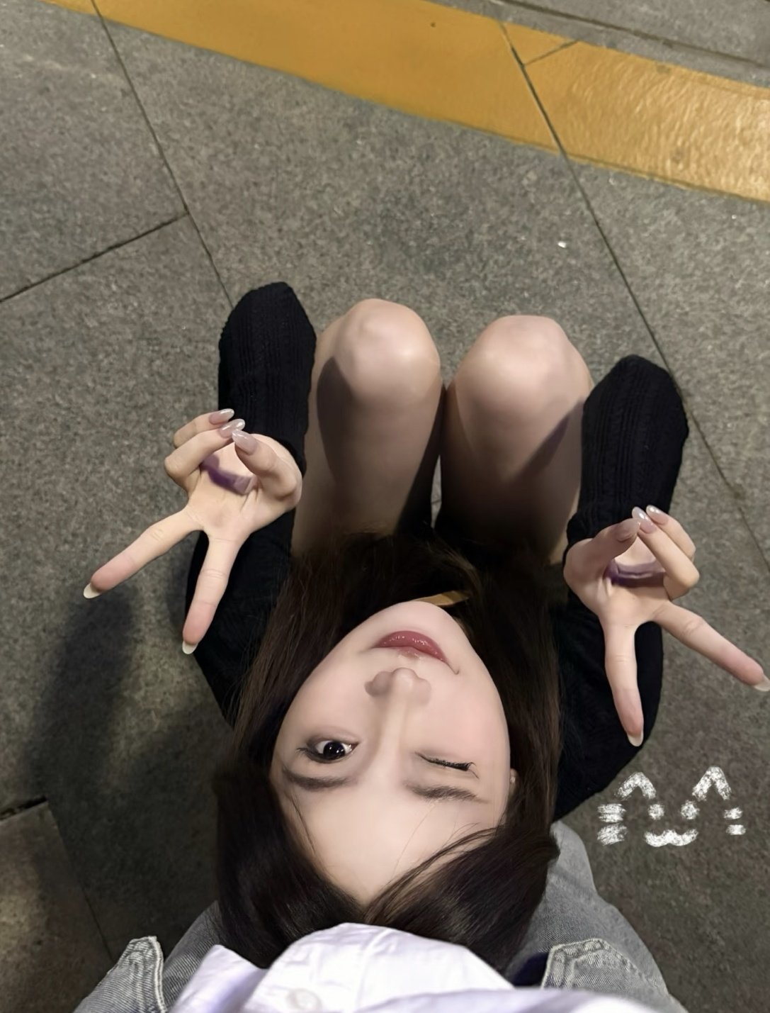 萬千嬌媚美少婦[2025]