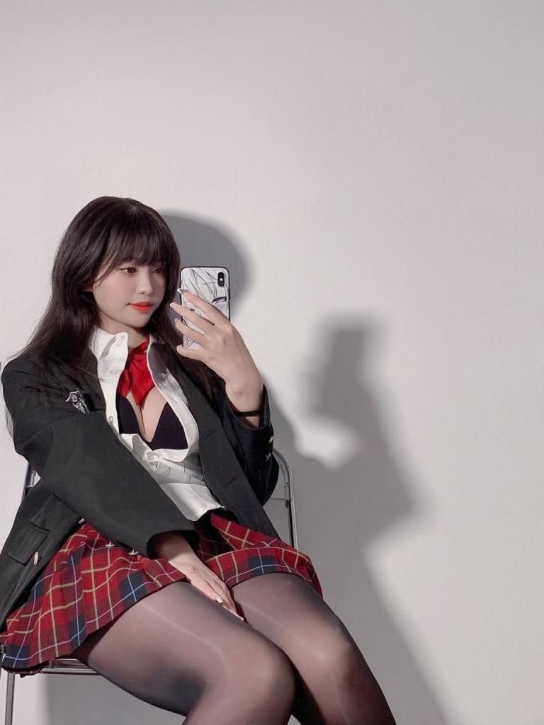 [小母狗] 發騷的小母狗 [100P]