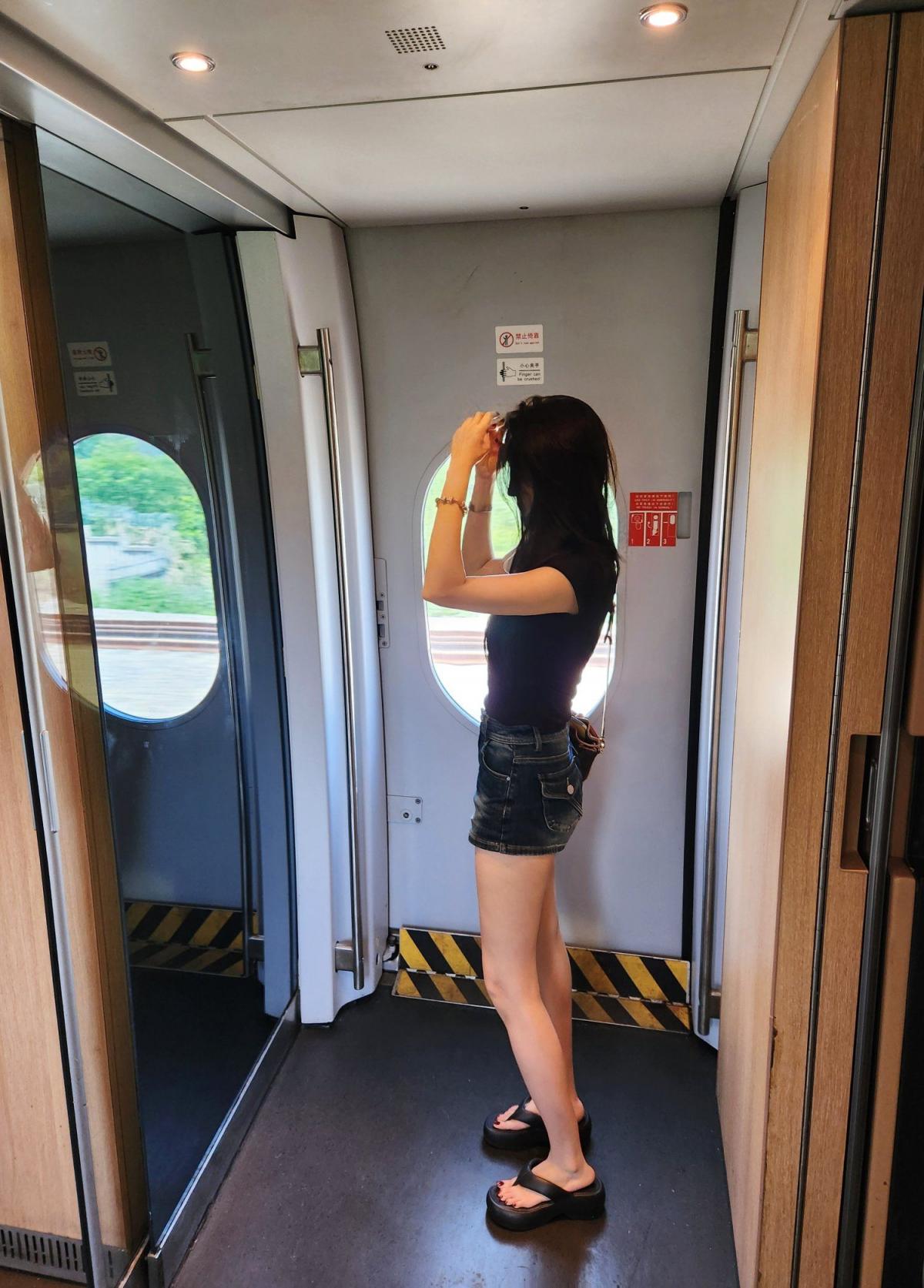 愛露出的人妻[36P]